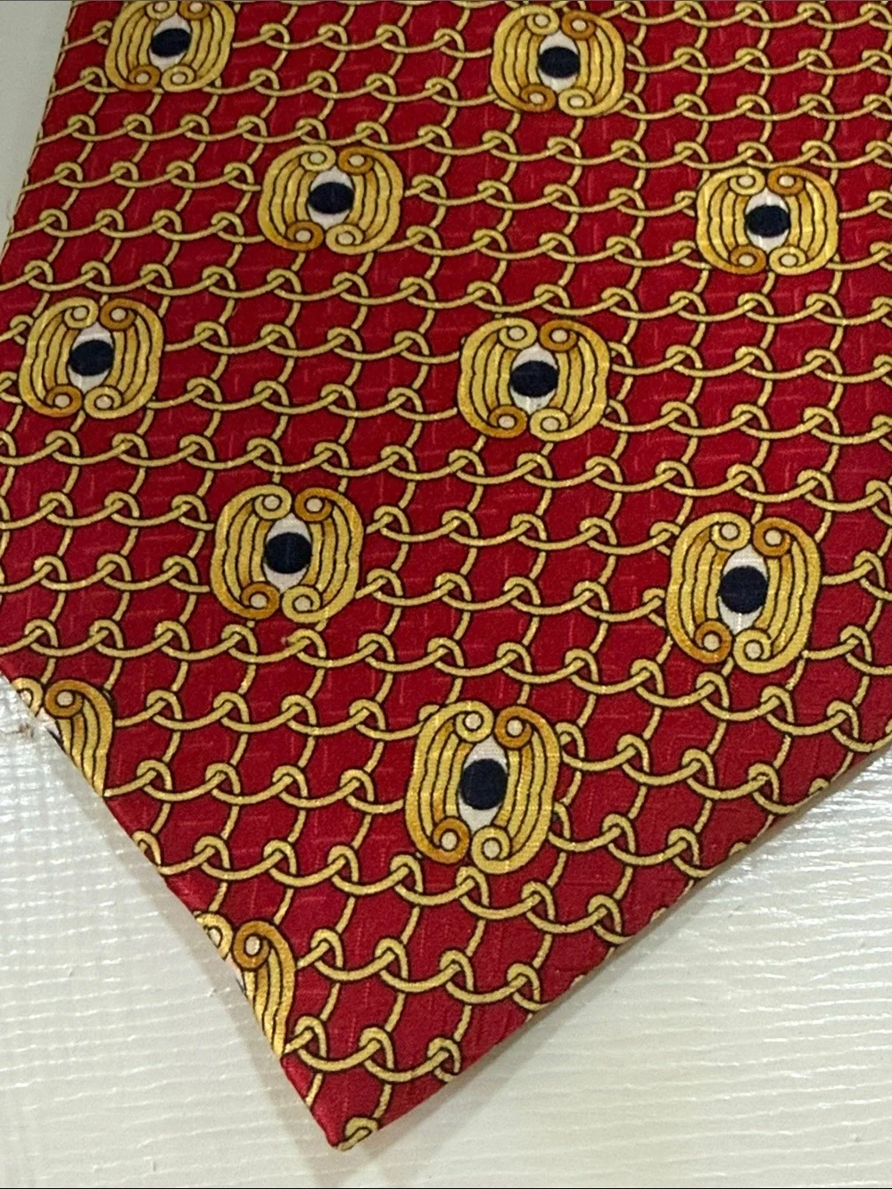 CHEF Elegant Red Chain-Pattern Men's Neck Tie with Gold Motifs Hand Made Silk